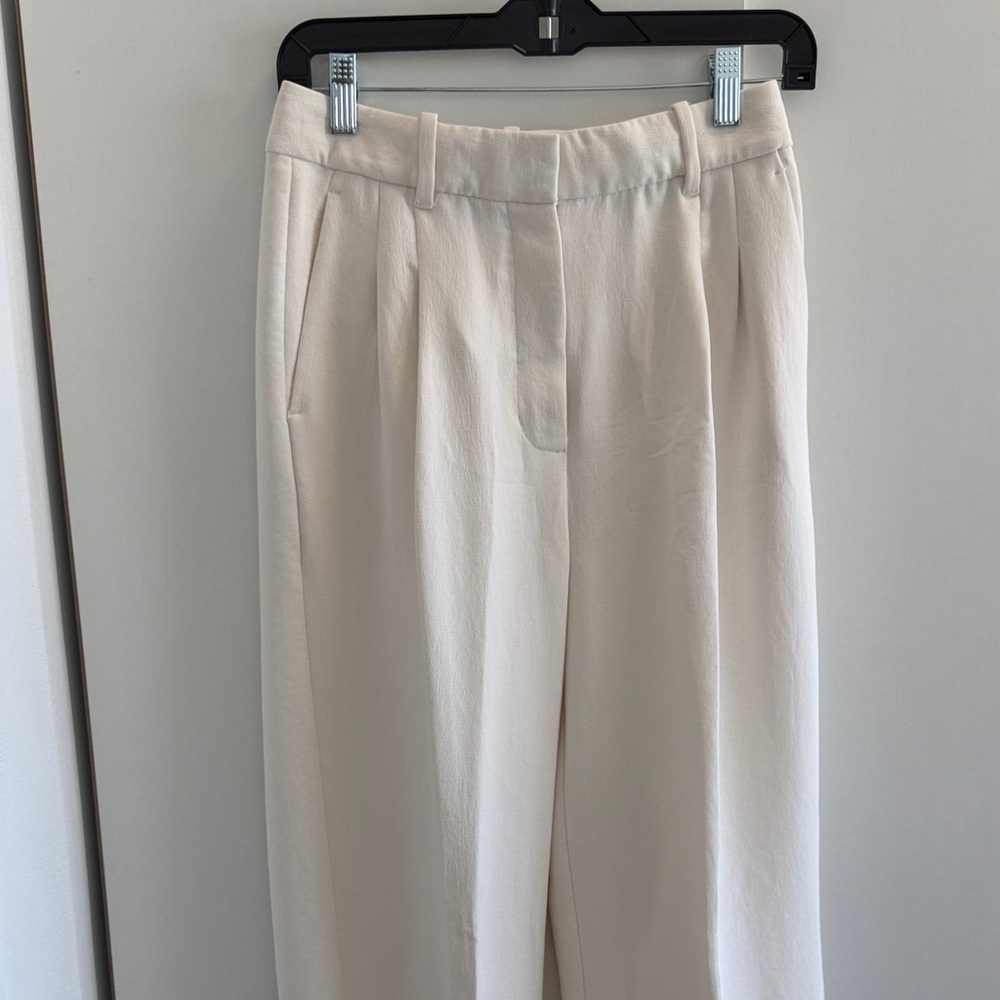 Aritzia Effortless Pant in Cream